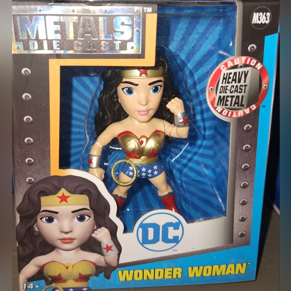Jada DC Wonder Woman Metals Die-Cast Figure New